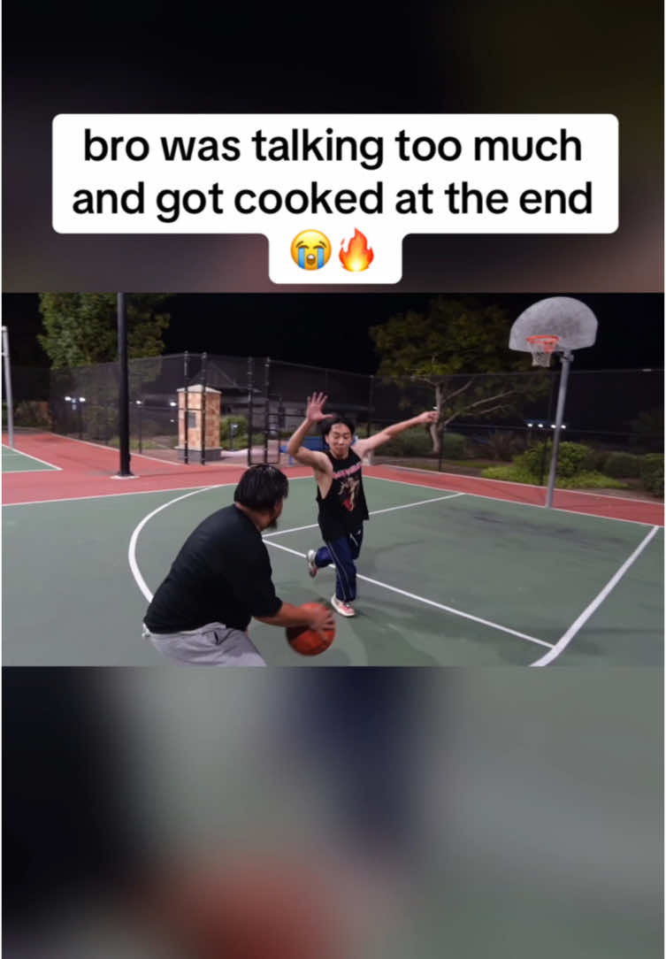 bro really called a timeout 😭 #basketball #hoops #1v1 #fyp 