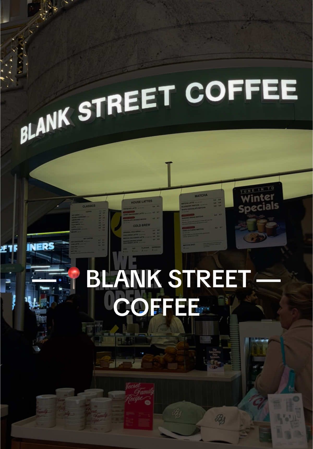 Blank street coffee 📍@Blank Street  #traffordcentre #manchester #vibes #festivalseason #chrismas #FoodLover #foodblogger #manchester_gang🔥 #manny #coffee #coffeetiktok #viralvideos #coffeeaddict #blankstreetcoffee 