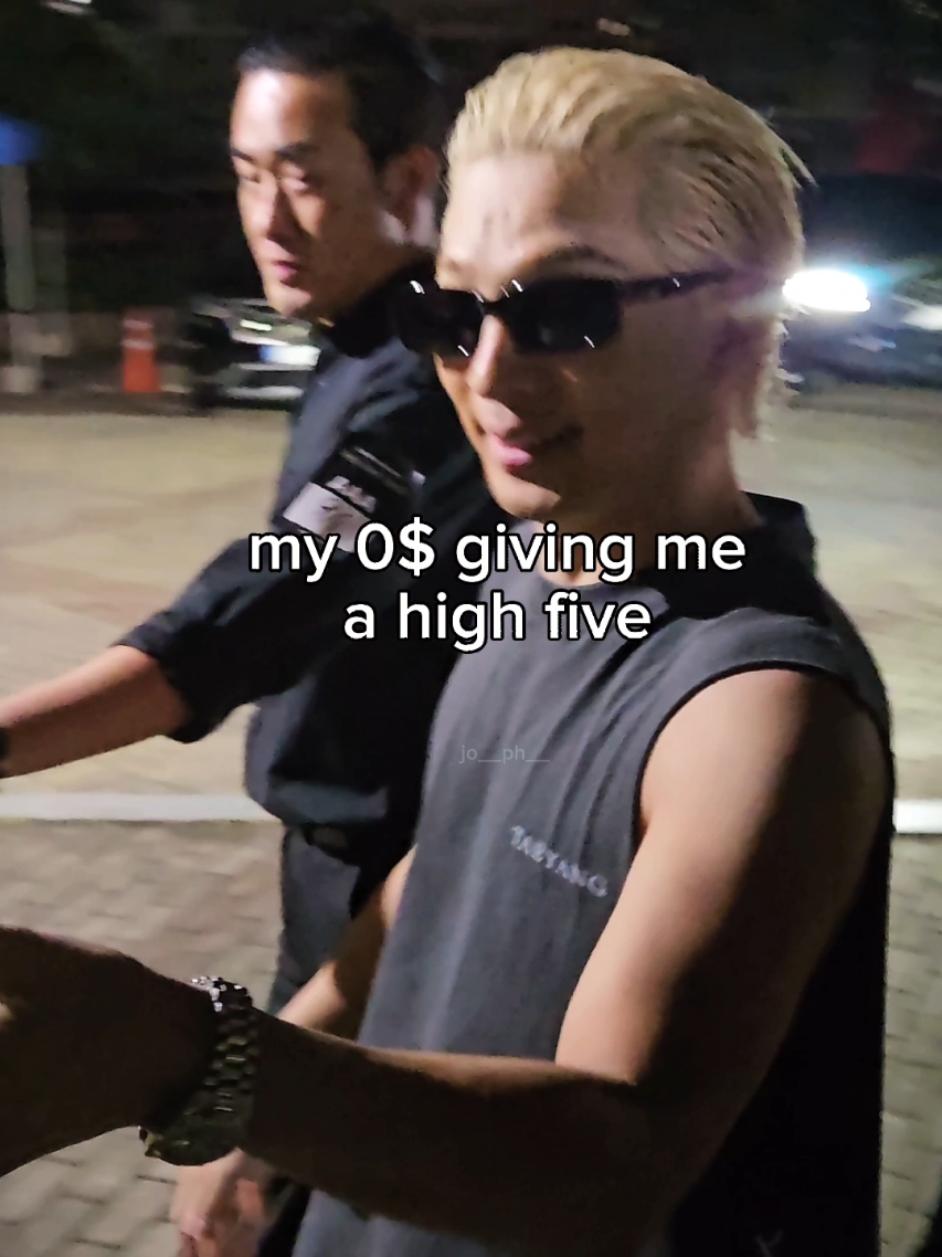 He's so sweet #taeyang #dongyoungbae #vip #bigbangvip #bigbang #fyp 