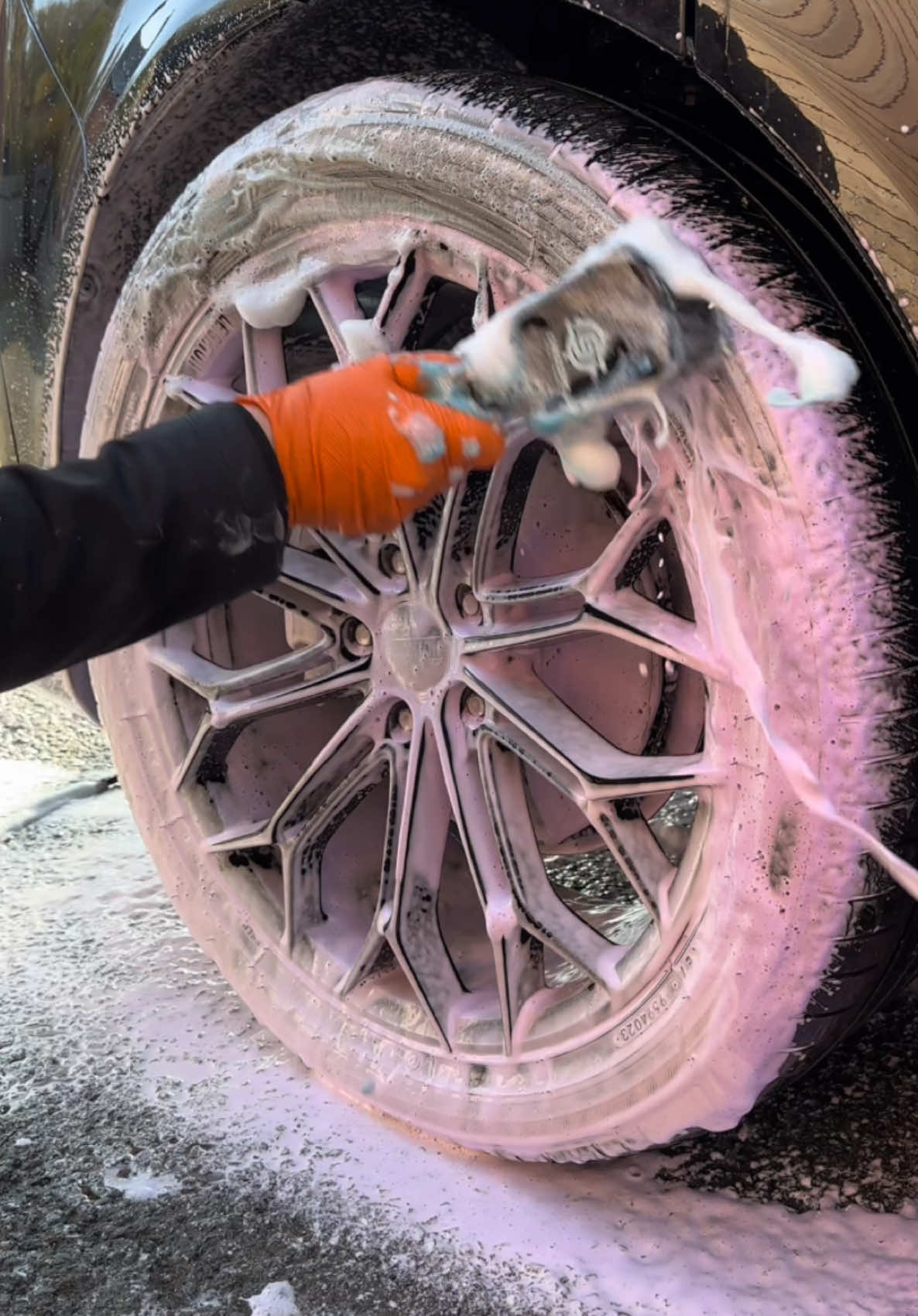 How I clean those awkward spoke wheels 🛞 💧🔧💧 #oddlysatisfying #carcare #detailing #carcleaning #detailingproducts #carvaleting  #asmr #satisfying #viral_video #CleanTok #detailtok #cleaningtiktok #autodetailing  #autobritedirect #wheelcleaning 