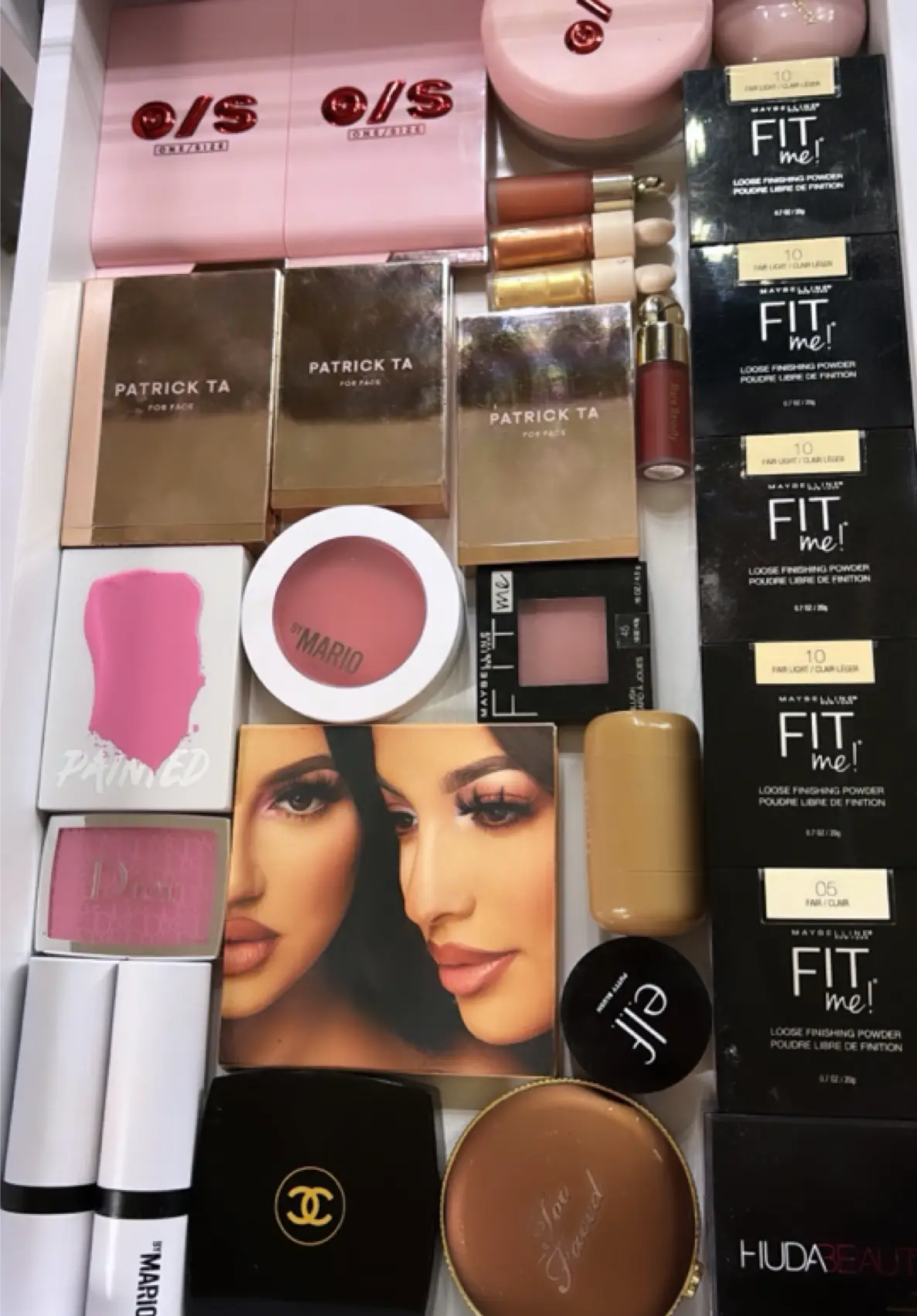 Love being a girly pop 💝💋 #makeup #vanity #girlythings @makeupbymario @ONE SIZE BEAUTY @Rare Beauty @Maybelline NY @Patrick Ta Beauty @patrick ta @Patrick Starrr @Painted @e.l.f. Cosmetics @Too Faced @Dior Makeup @Huda Beauty @hudabeautyshop @Onlybrittany @MUAHBRIBRI @rhode skin 