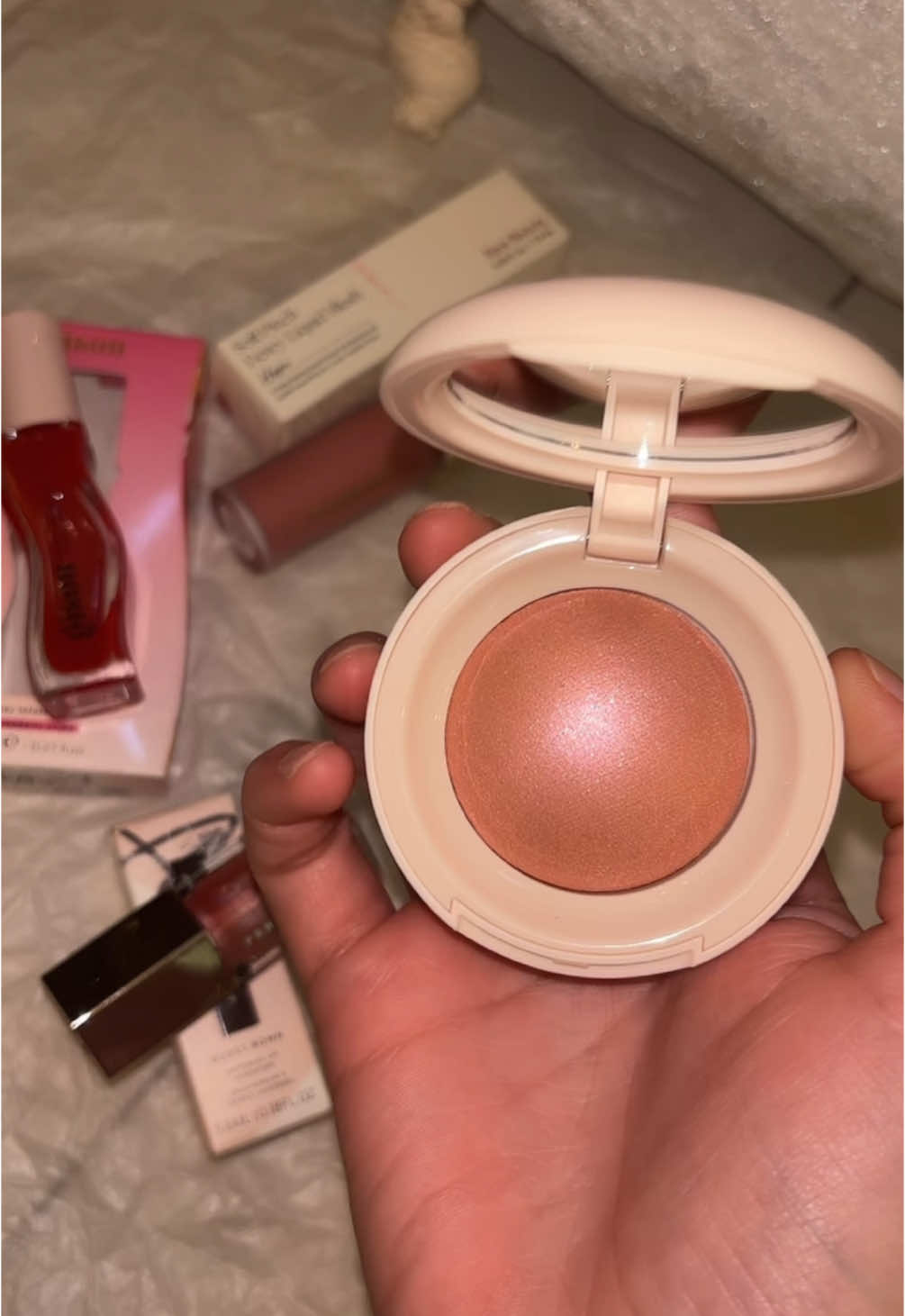 @Rare Beauty 😍😍😍 todo lo puedes encontrar en @dayamarket.mx #rarebeauty #selenagomez #blush #highlighter #fyp #foryoupagee 