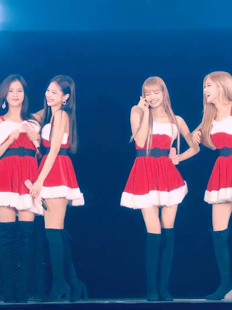 #Christmas2024 #blackpink #bp_tiktok #blackpinkofficial #jennie #jisoo #rosé #lisa #jenchulichaeng #blink #blackpinkblink