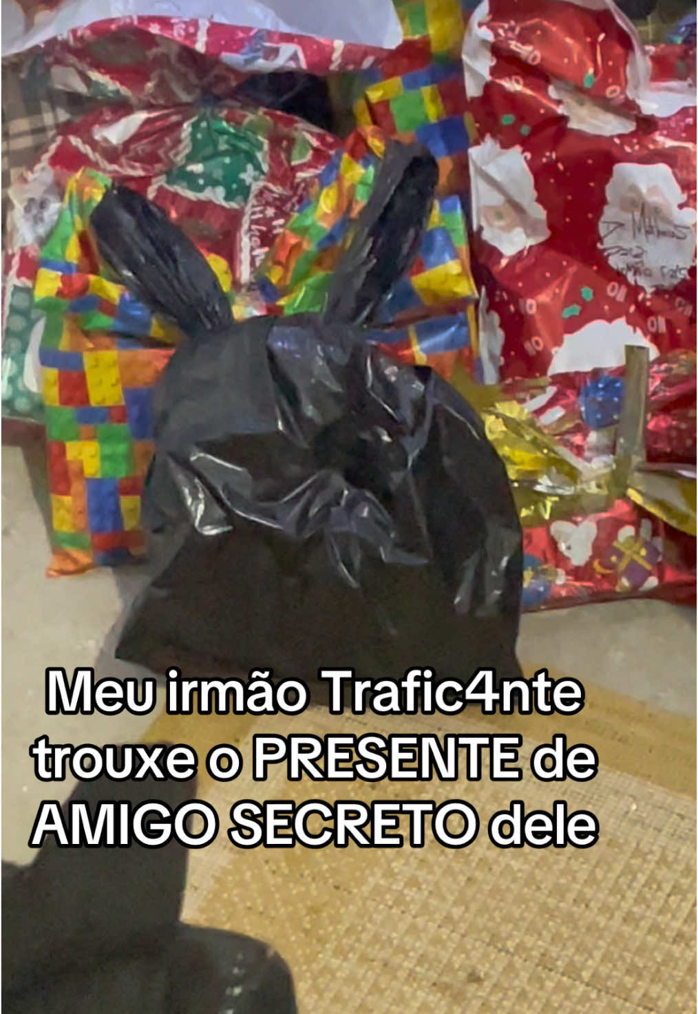 Presente do Amigo Secreto do meu irmão Trafic4nte 🎁😅 #amigosecreto #natal #presente 