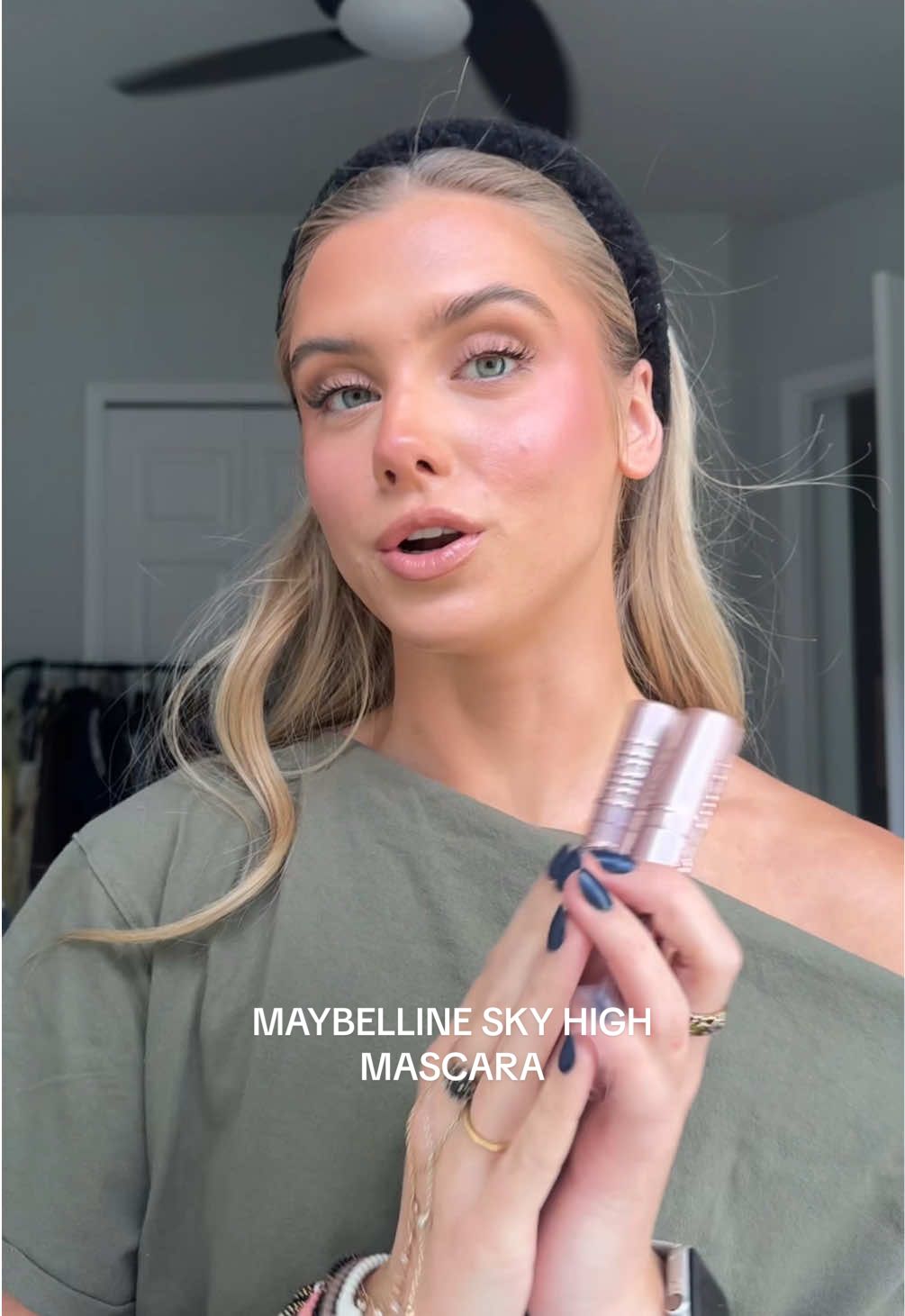 #ad #MaybellinePartner It’s a mascara face off brown versus black @Maybelline NY Sky High Mascara 👀 Brown is always my go to for my hazel eyes it truly makes my eyes pop like no other versus the black. Both equally as pretty but the brown just does something for green eyes 😏 I grabbed mine from @target this has always been a drugstore mascara staple in my collection but I needed to stock up on new shades! Did you know this mascara actually comes in seven shades? It is not built like other mascara, it delivers full volume and extreme length with a clump free finish that doesn't get weighed down! https://liketk.it/513u1. #Target #TargetPartner #Maybelline #mascara #mascarareview #mascarahacks #makeuptutorial #grwm #beauty #longlashes #lash #makeuptok #productreview #beautyhacks #makeuphacks #makeuptips #lashtransformation #skyhighmascara #skyhigh #brownmascara #brownmascaratrend #brownmascaragreeneyes #targetbeauty #targethaul #mascaraforgreeneyes #voluminousmascara #clumpfreemascara #clumpfreelashes #naturallookinglashes #everydaymascara 