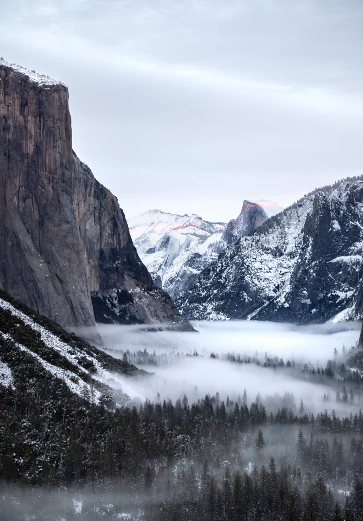 Happy holidays 🎄 🌬️  A timelapse from Yosemite National Park Looking for wall art ? I’m running a new years sale on all my prints, wall art, canvases. Use code NEWYEAR2025 at checkout for 20% off 🎁  https://www.rubyvaleros.com/Fine-Art-Prints . . . #yosemitenationalpark #yosemite #yosemiteconservancy #nationalparks #timelapse #shotoncanon