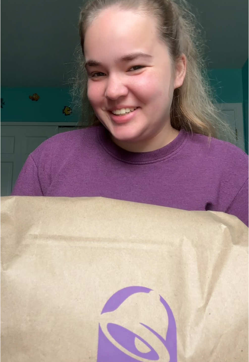 I got TacoBell of course! Follow my socials linked in my bio!!! #tacobell #food #Foodie #mukbang #burrito #sauce #yum 