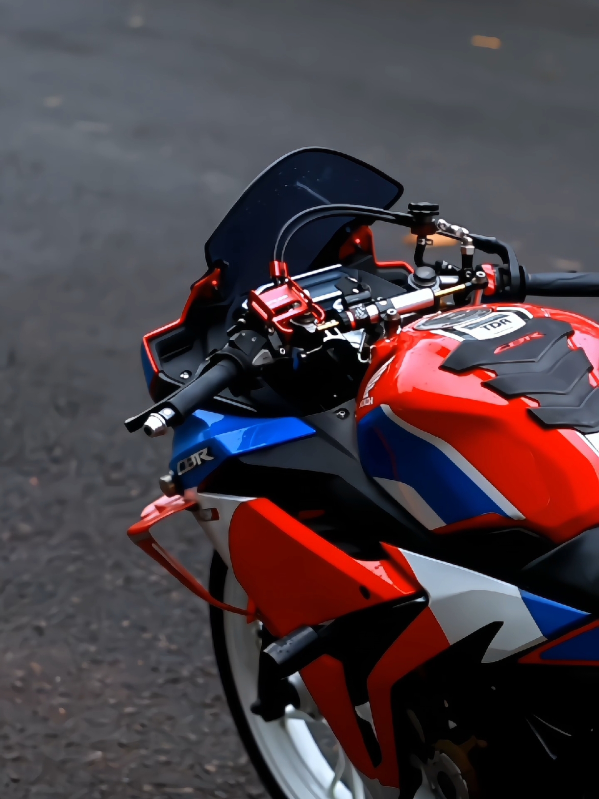 #capcut_edit https://www.capcut.com/t/Zs8A3KA7n/ cinematic motor #cbr #cbr150r #cbrfacelift #cbr150rfacelift #cbr150rmodifikasi #cinematic #cinematics #cinematicmotor #cinematicvideo 