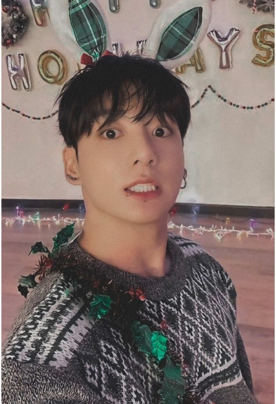 This Christmas i want him  #jungkook #jeonjungkook #christmas #edit #viralvideotiktok #explore #trendingvideo #jungkookbts #jungkookie #btsedit #btsarmy #jungkookedit @BTS @AbjkMRstY 