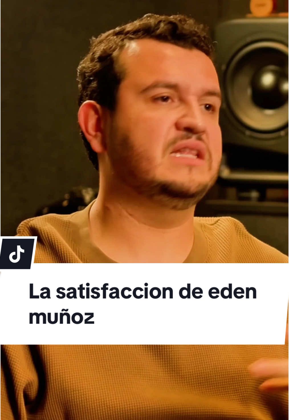 Escuchar por primera vez tu cancion el la radio🙏 #edenmuñoz #acaentrenozz #grammys #billboard #satisfactorio #emociones #cancion #musica #exito #fama #vira #radio #paratii #fyp #fy 