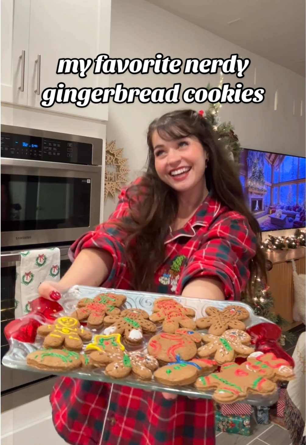 wookiee cookies anyone? HAVE A MERRY CHRISTMAS ILY 🎄🧑‍🍳🎁❄️❤️ #starwarschristmas #gingerbread #christmascookies #christmasbaking #lifeissweeter #descendants4 #riseofred 