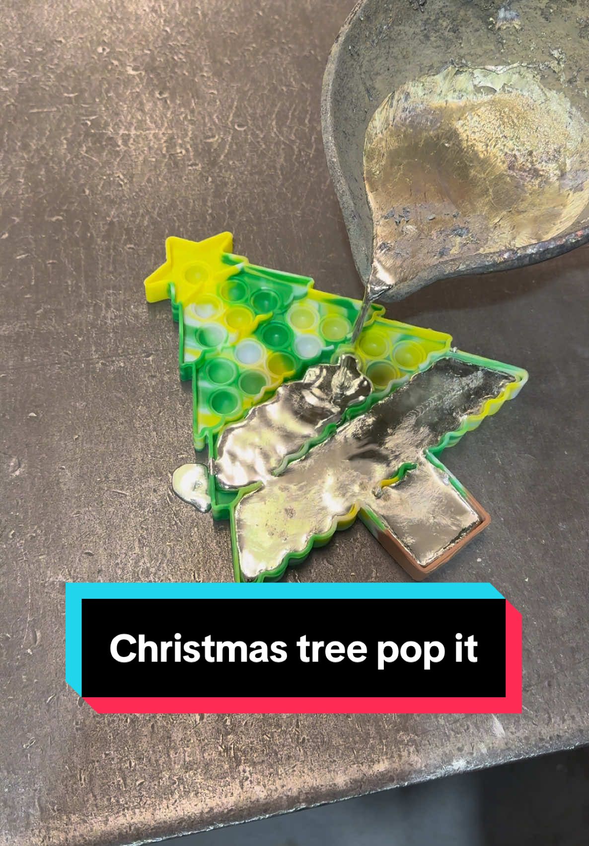 Pouring molten metal into a Christmas tree pop it! #popit #moltenmetal #christmas 