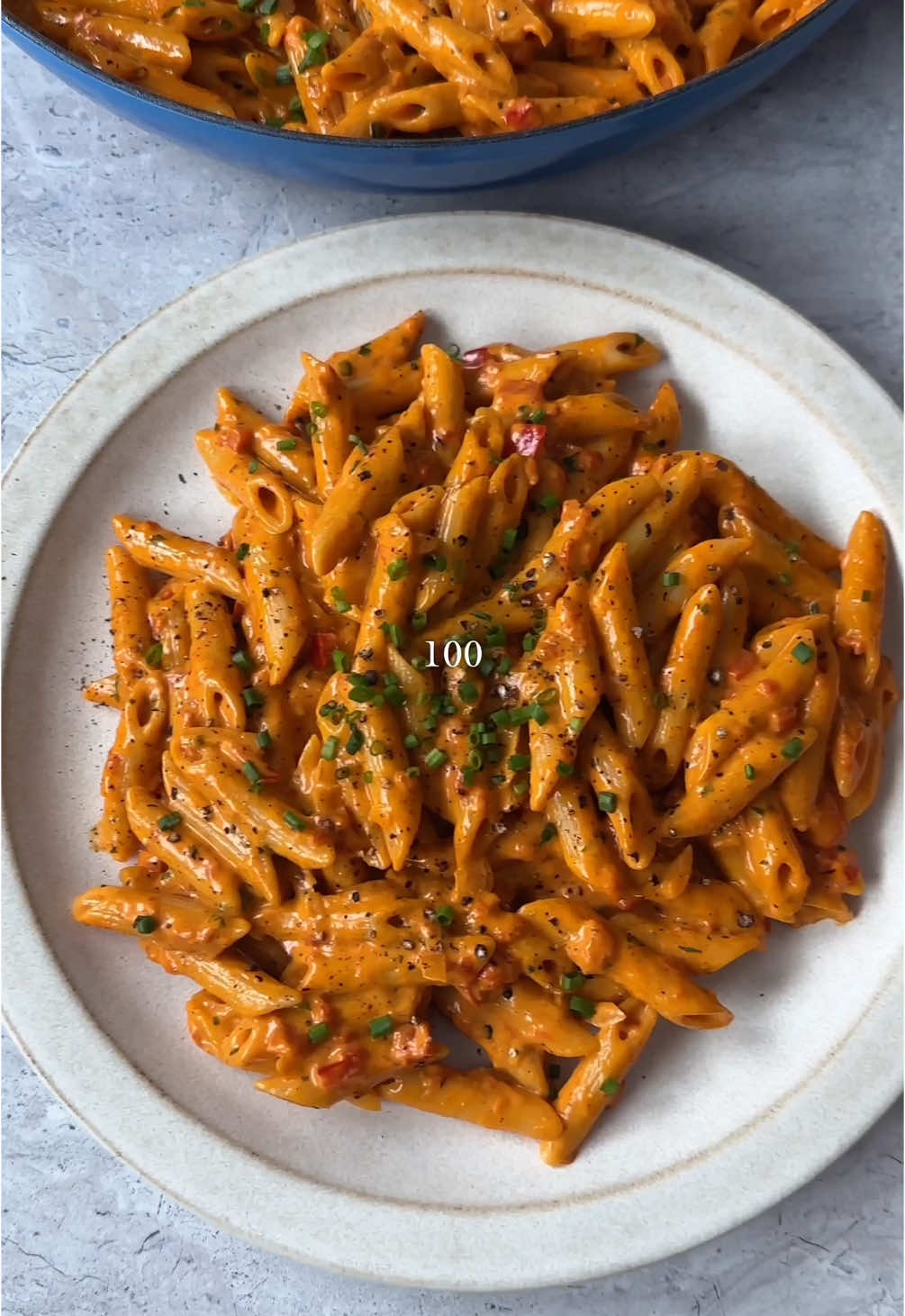 day 100/100: CREAMY RED PEPPER PASTA🔥✨ FULL RECIPE LINKED IN BIO orr go comment on my ig post to have it sent to ur DMs❤️🥰 Always craving a quick & tasty pasta dish? You are going to LOVE my creamy red pepper pasta! Best of all, it comes together in 20 minutes—perfect for busy weeknights or lazy weekends! You have to try this creamy pasta recipe, it is sure to become your new weekly staple! Or Google “majas recipes red pepper pasta” P.S. CANNOT believe this series has come to an end, thank you for being here! & I promise to only take a couple days off & I’ll see you guys soon!  It’s been such a journey, but I am indescribably grateful for this community, love you guys so much! Stay Hungry, Maja ♥️👩🏻‍🍳 #EasyRecipe #EasyRecipes #christmasdinner #christmastiktok #pastatok #pastalover #FoodTok #quickrecipes #christmasfood #mealprep #gainz #creamypasta #pastarecipe 