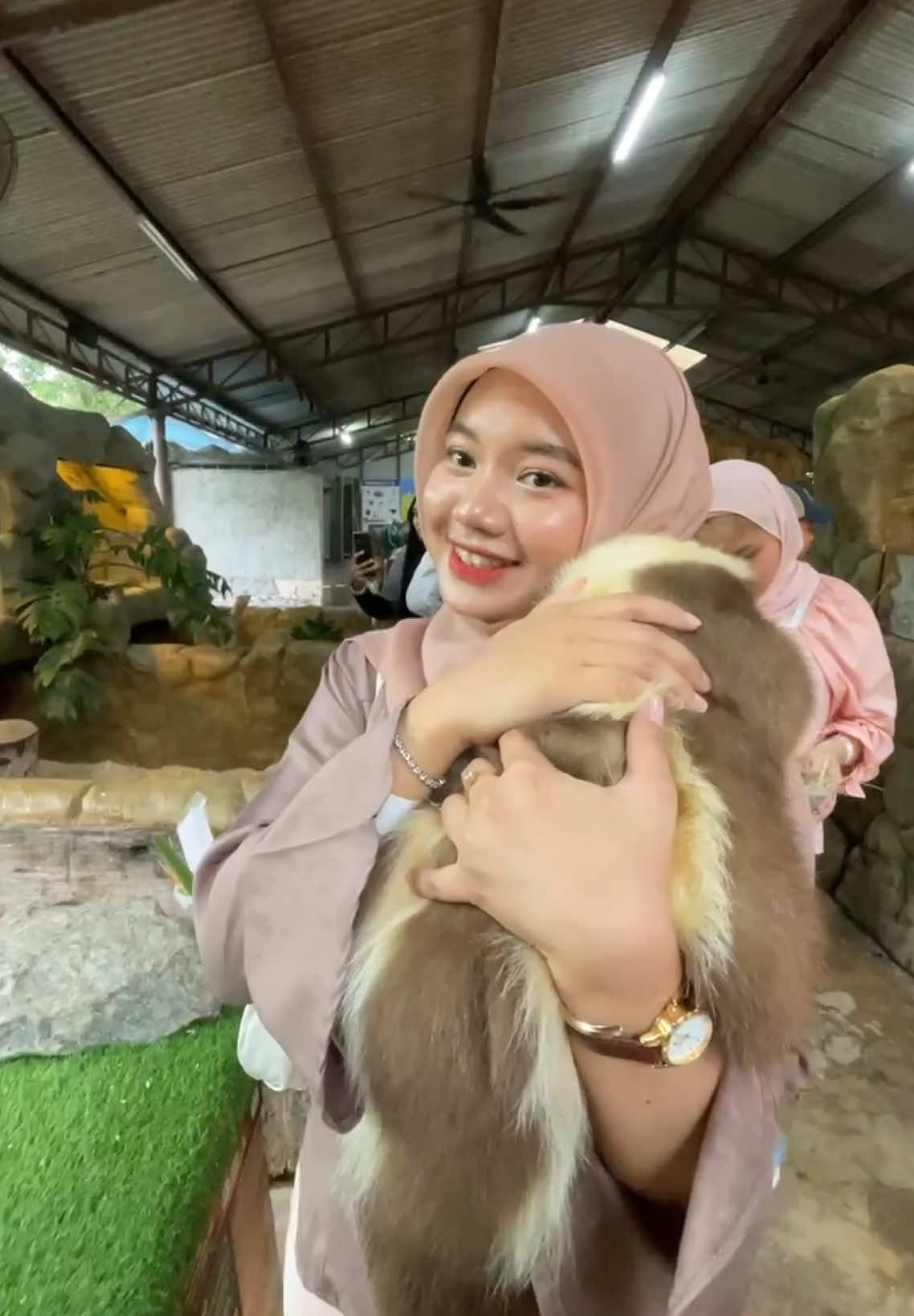 with brownie 🥺 #farminthecity 