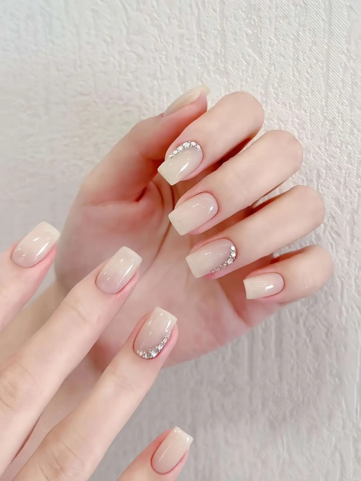 #yeulamdep #nails #nailart #naildesigns #trending #xuhuong2024 #douyin #làmđẹp #tiktok #nailtaydep #fyp #nailxuhuong #review #nail #nailtay #foryou #reviewlamdep #nailtayxinh 