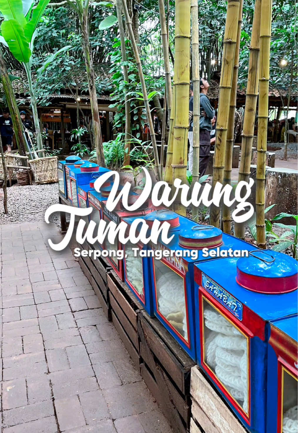 Mau makan siang mesti lewat uji nyali dulu lewat makam ‼️ But overall makanannya enak2 semua dan cepet banget pelayanannya, padahal lagi rame. Kirainku bakalan lama 😍 📍Warung Tuman Serpong, Kota Tangerang Selatan, Banten #warungtumanbsd #warungtuman #kulinerbsd #bsd #serpong #tangerangselatan #kulinertangerang #kulinertangsel #kulinerindonesia 