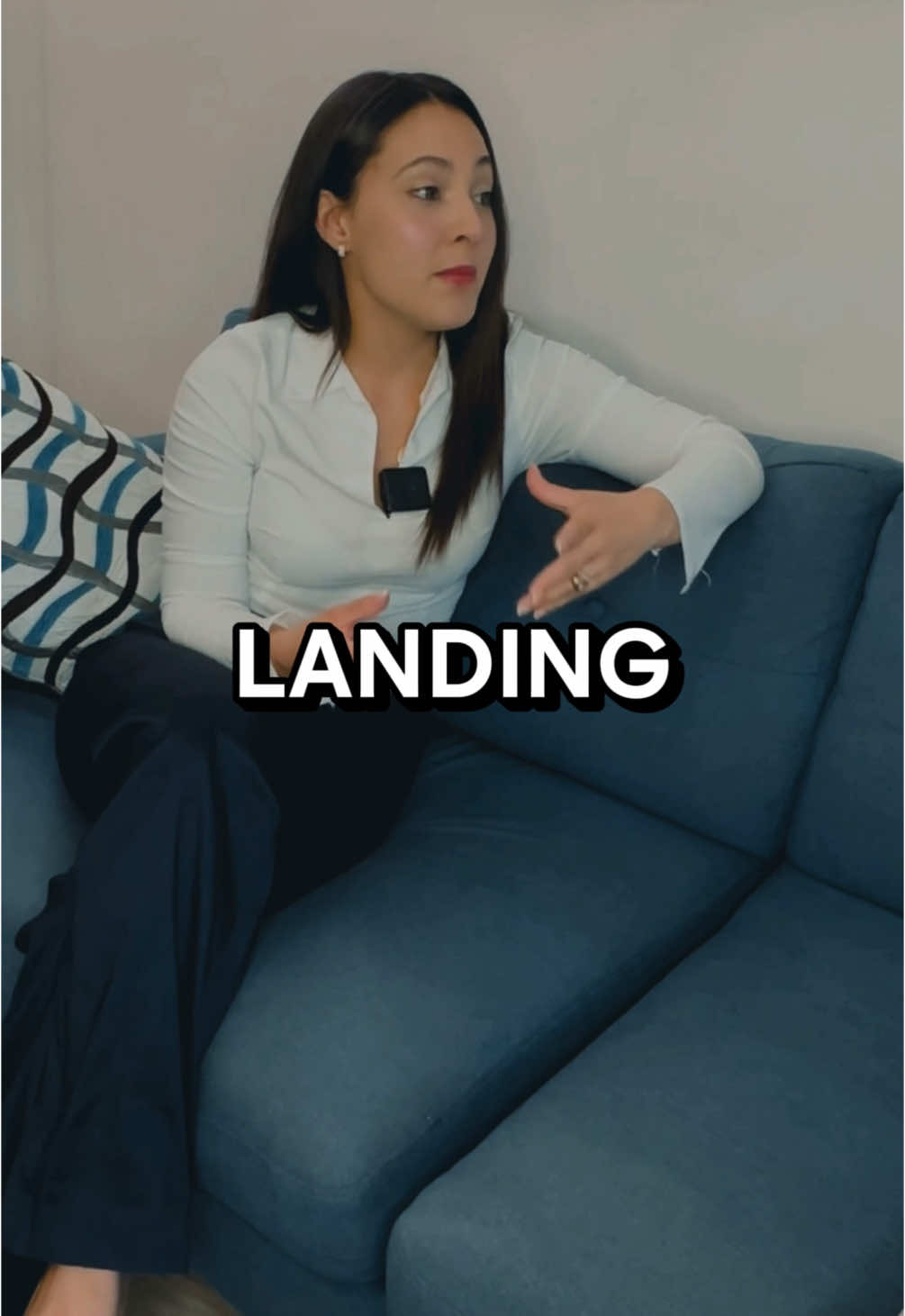 🔥 ¿Landing page o página web? Descubre las diferencias que pueden transformar tu estrategia digital en segundos. 🚀 No pierdas más clientes por no saber la diferencia. ¡Dale play! 👀 #marketingtips #landingpage #estrategiadigital #negociosonline #diseñoweb #aprendeconnosotros #tiktokeducativo #Emprendedores #publicidadonline #negociosexitosos #tipsdemarketing #marketingparatodos #marketingdigital #growthhacking #marketingestrategico 