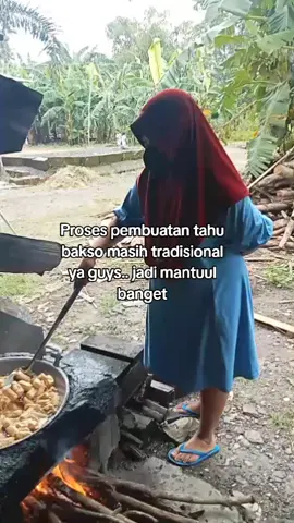 Masih Tradisional ya guys #dhemitra #WIBGAJIAN. #YearEndSale. #foryou #fyp #tahubakso #tradisionalfood  #umkm #pejuangrupiah 