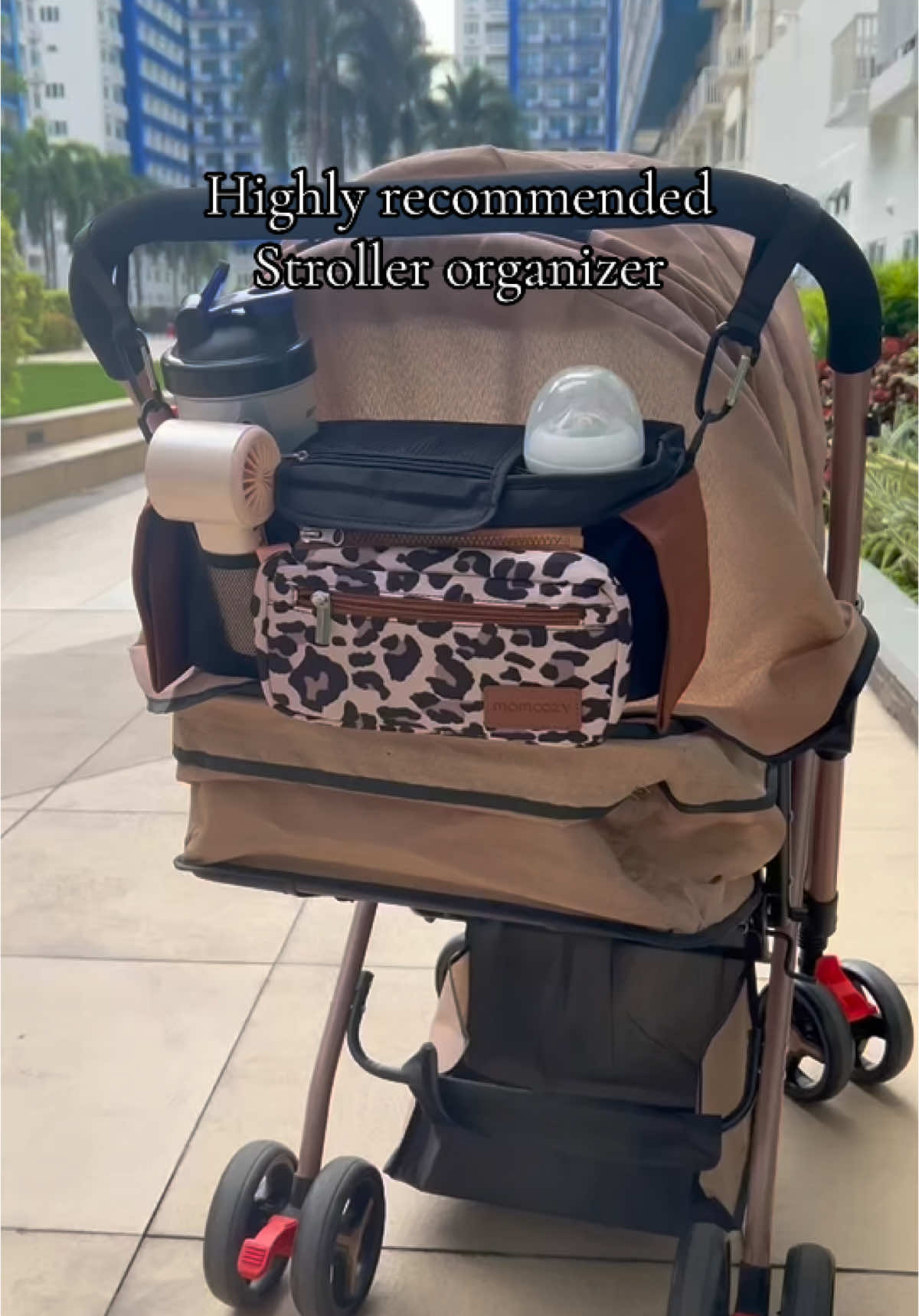 Super ganda naman ng baby stroller bag na to. 💕 I love it!!! 🥹🥰 @Momcozy-PH  #momcozy #momcozyshop #MomsofTikTok #strollerbag #babyessentials #firsttimemom #babytok