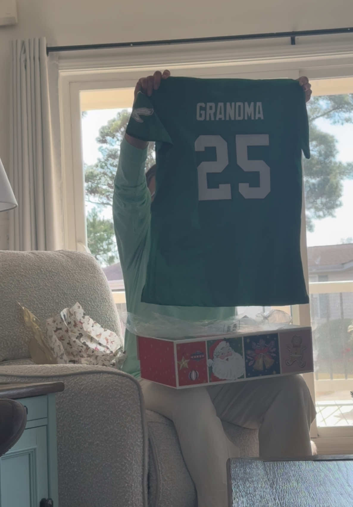 Thank you @Philadelphia Eagles for making our announcement that much more special 💚🦅 one more Eagles fan on the way! #gobirds #eagles #philadelphiaeagles 