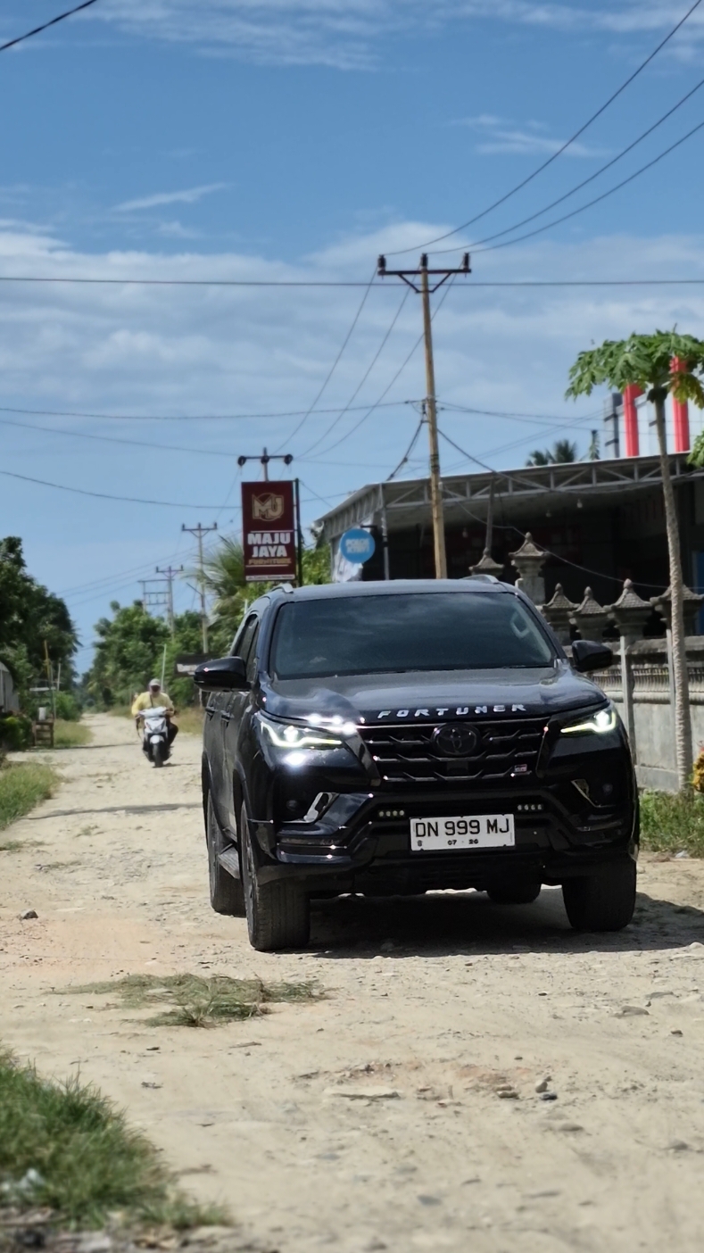 🗣 : Alah mobilnya orang tua aja gaya banget Ya kali orang tua saya kerja capek2 buat bahagiain elu🫵🏻😝😚 #poloskotaraya #fypツ #palusulteng #2gdfortuner #dieselpower #dieselsidrap #dieselgank #cumidarat #MAJUJAYAGROUP 