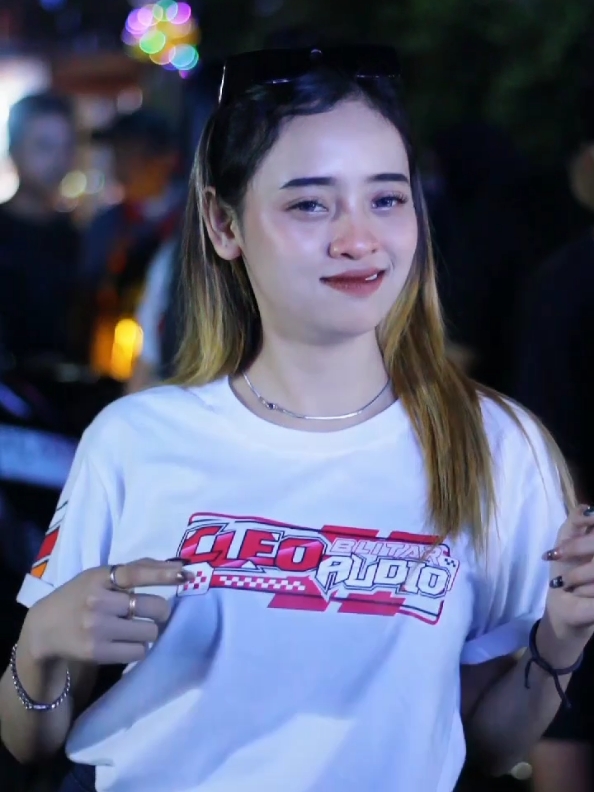 duo ahak ahak🫣 @𝙀𝙇𝙇 @putriangelinaaja #lurahkledek💥 #karnaval2024 #horegbalap_official #soundkonten #4u #bltar24jam @selladok 📽️ @cleo_audio 