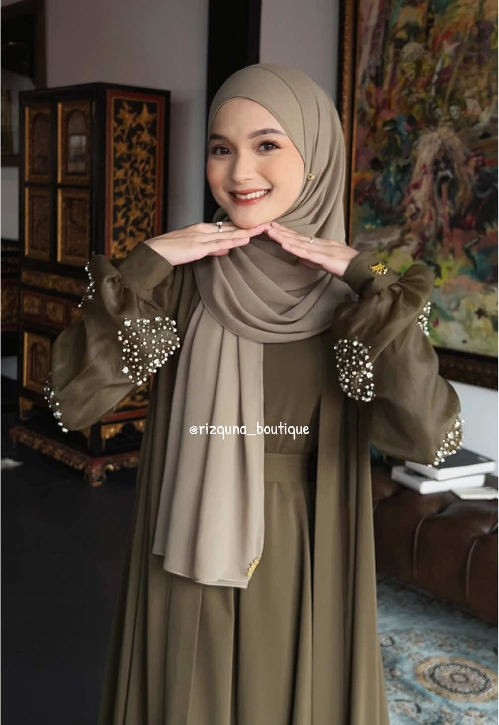 All color Abaya mihraa cakep bangettt, ga ikutan po nya pasti menyesaall secantik ini 😍✨ Untuk konsultasi terkait informasi dan pemesanan bisa langsung menghubungi CS kami melalui WA +62852-3333-4306 ✨😊 #abaya #abayas #abayat #racunabaya #racuntiktok #kazami #rizquna_boutique #bajulebaran #abayalebaran #eidseries #bajuraya #arabicsong 