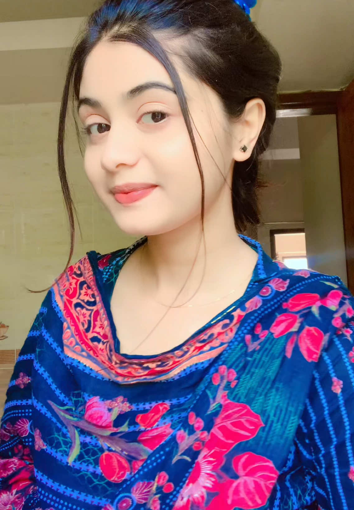 একবার বলি বার বার বলি #foryou #foryoupage #bdtiktokofficial #unfrezzmyaccount #1m #tiktok #fyp #trending #viralvideo