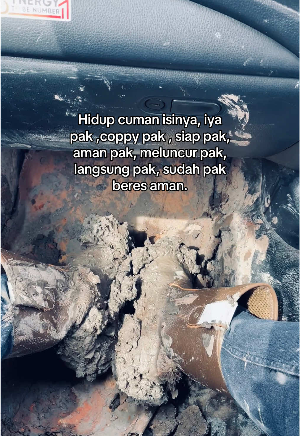 Namanya juga kerja ikut orang #tambangbatubara #tambangbatubarakalimantan #tambanghitz #batubarakalimantan #tambangkaltim #anaktambang #anaktambangkalimantan #batubarakalimantan #storytambangbatubara #storytambangkaltim #storytambang