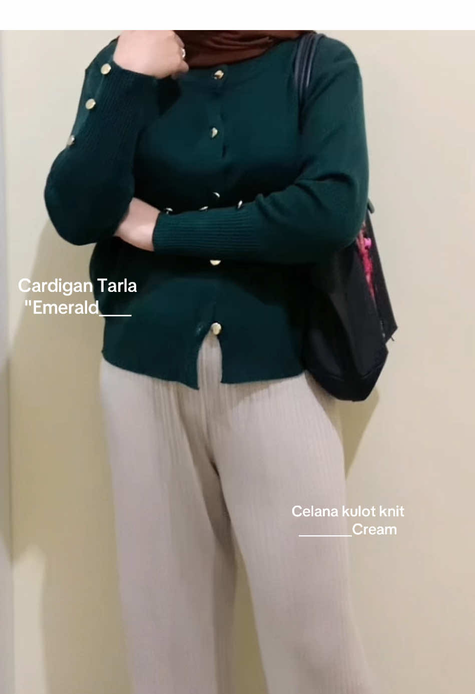 Cardigan by @rinkadaily_official & kulot by @Yeors #fyp #fypage #fitcheck #OOTD 