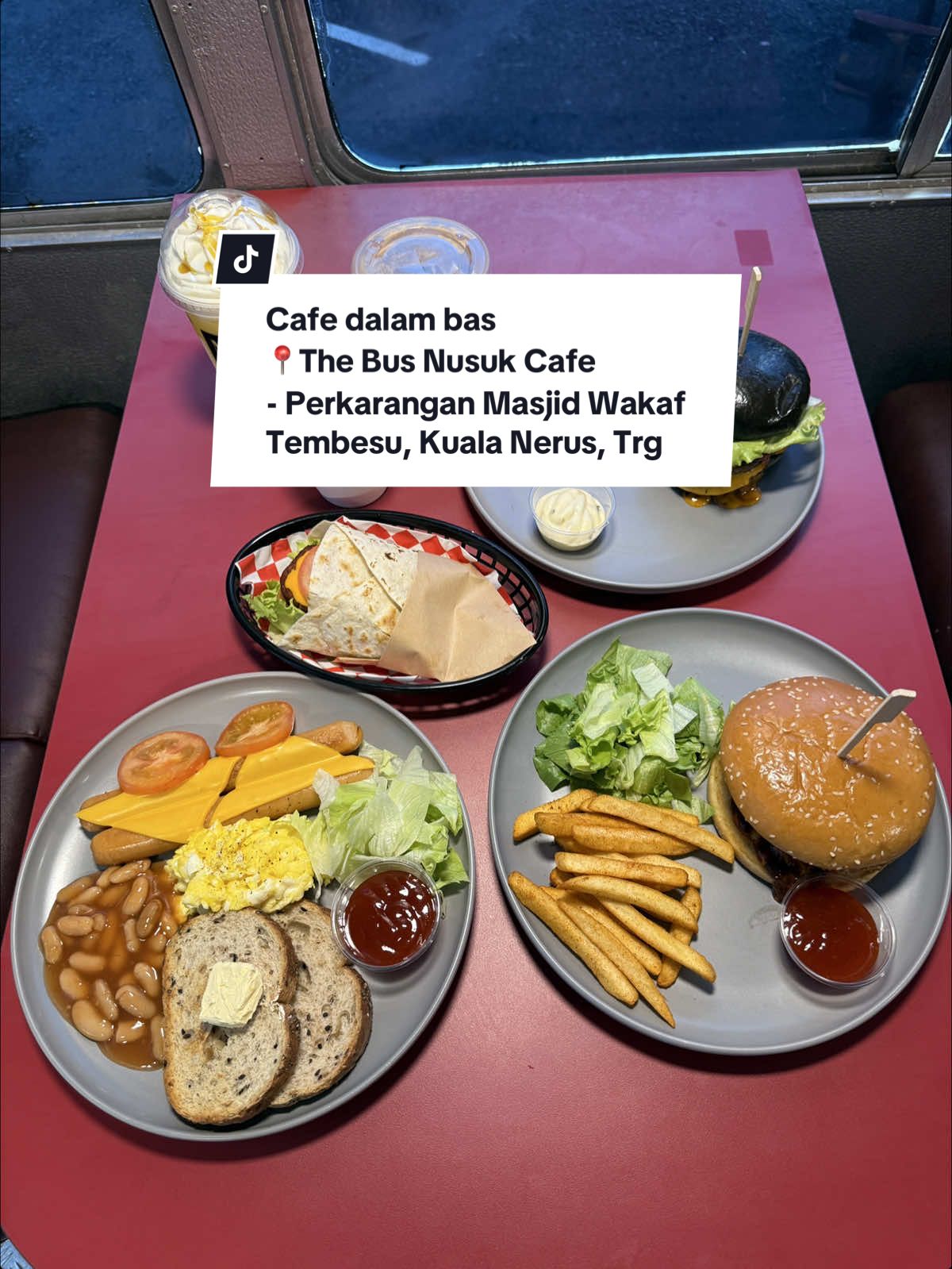 Pelbagai jenis burger ada sini dan air coffee dia pun sedap  Cafe dalam bas memang unik Boleh dijadikan port breakfast dan lunch  📍 The Bus Nusuk Cafe  - Perkarangan Masjid Wakaf Tembesu, Kuala Nerus, Terengganu  #burger #fries #food #Foodie #foodieterengganu #foodiemalaysia #masjidwakaftembesu #kualanerus #terengganu #malaysia 