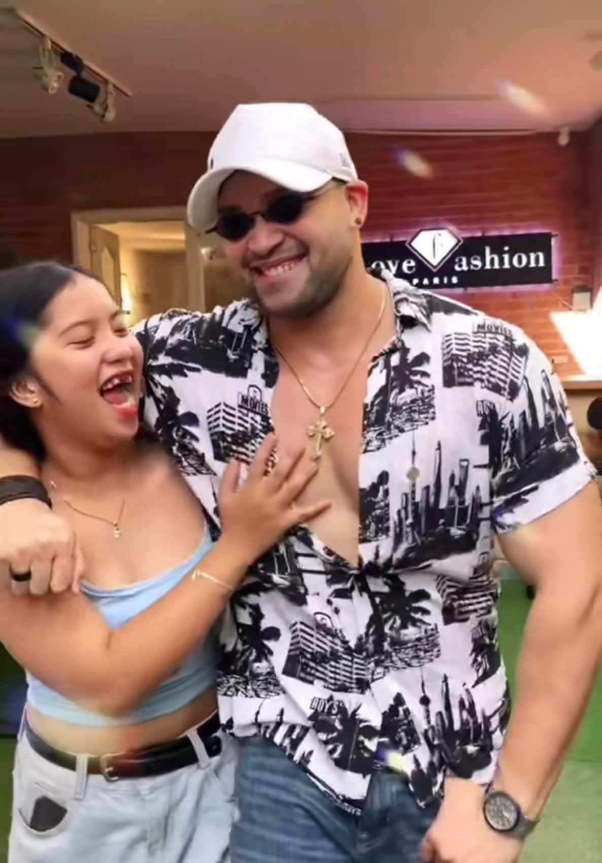 TRENDING CARDI AND KANE STORY 🇵🇭🇺🇸😍  BY TEXAS COWBOY 🇺🇸 #onthisday #fypシ #kanerogal #kiligpamore #duetwithme #trendingnow #trending #vloggerlifestyle #kingofchestbang #danceawesome #dancechallege #rogalbrothers #kanerogalreels #tiktokpinoy #trendingdance #fyp