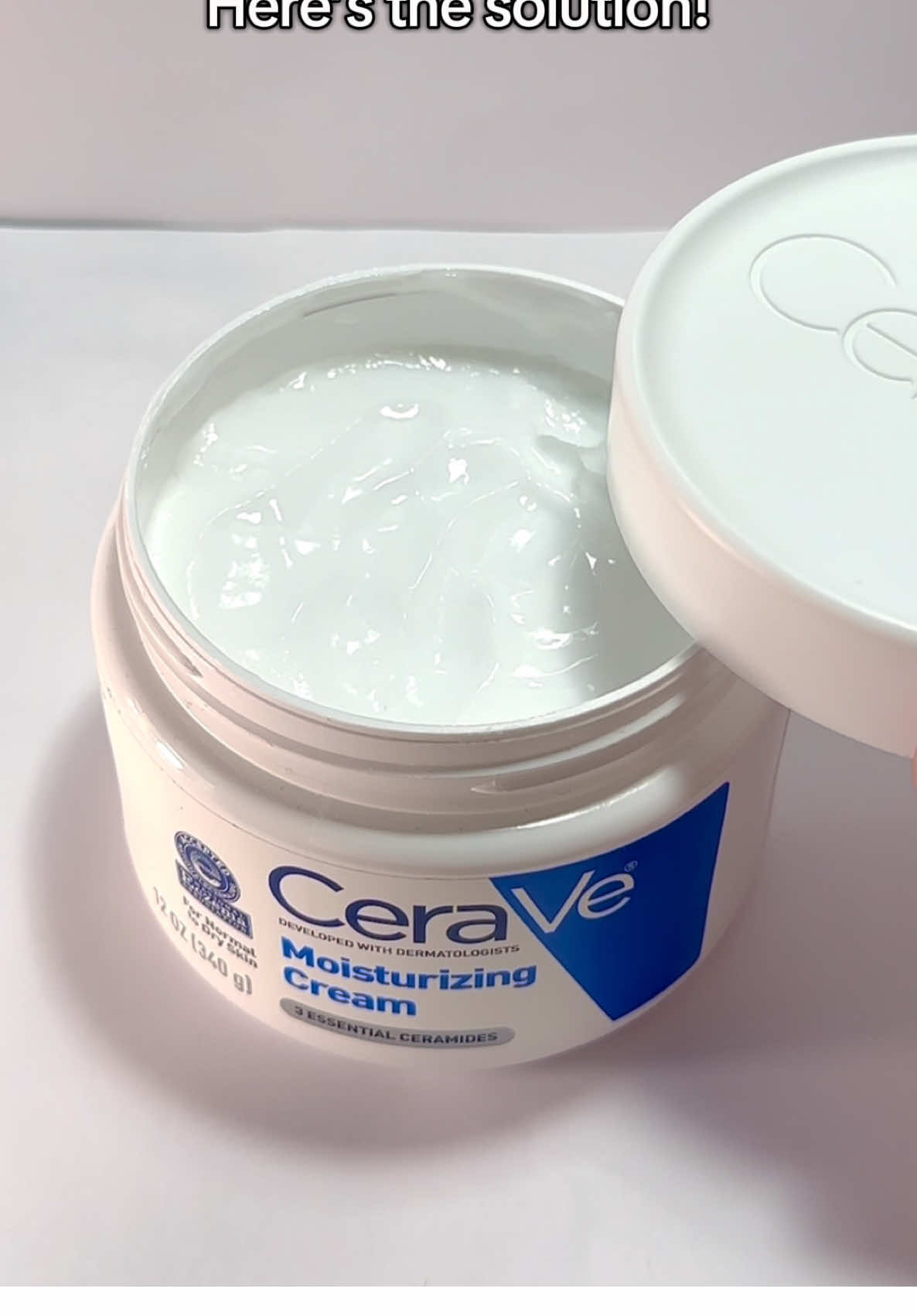 ✨ Hydration unlocked! ✨ Say hello to soft, smooth, and deeply nourished skin with my favorite skincare staple: CeraVe Moisturizing Cream 💙 Perfect for all skin types, all seasons, and all the glow you need! Have you tried it yet? Let me know! 👇 . . #ugc #ugccreator #skincare #moisturizer #cerave @CeraVe