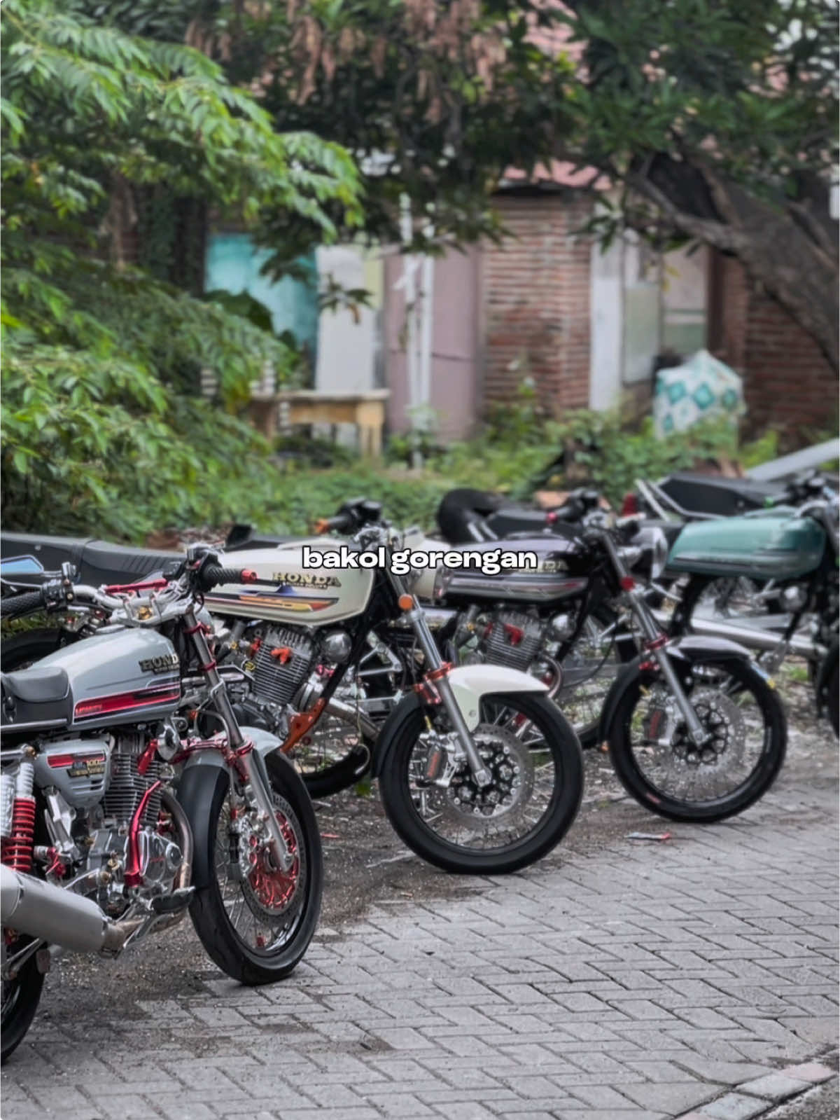 Ohh gl 100 🥹😭🔥 #icikiwir #fypシ #gl100modifikasi #glcepekreborn #bakultiktok #monkeygarage #masukberanda #glcepek #gl100 #fypシ 