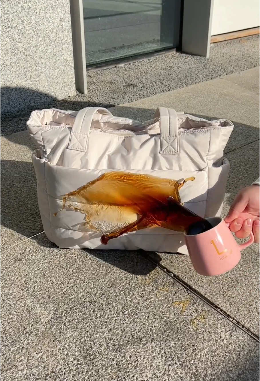 Spilled coffee by a coworker 😱😱😱No worries💅🏻💅🏻I got this bag🐐🐐🐐#ShopVideoCarnival #bagsmart #christmas #giftideas #totebag #tote #totebags #unibag 