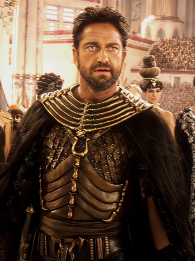 I will gladly fight you papi (his arms, i wanna touch his armsssss) #gerardbutler #gerardbutleredit #godsofegypt #daddy #viral #flop #edit #kiyo_aep 