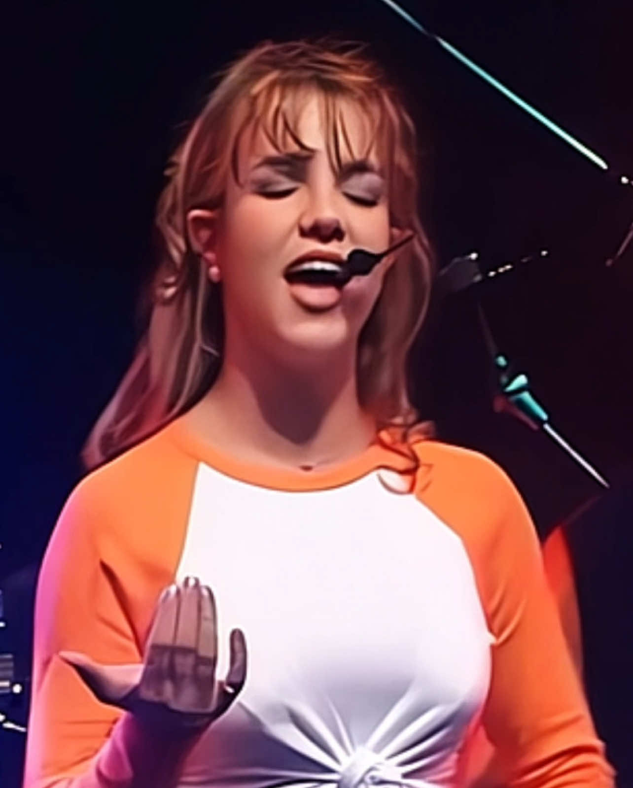 Britney Spears - Sometimes (live at Roxy Bar, 1999) #BritneySpears #TheWomanInMe 