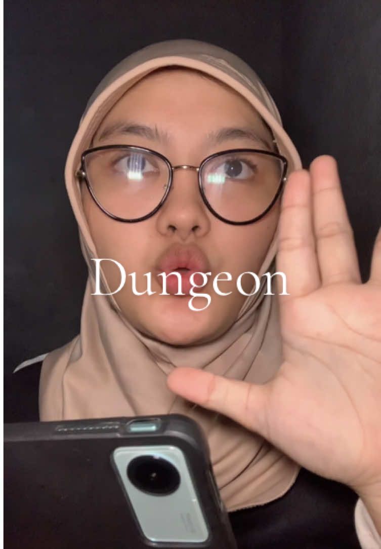 Replying to @a. butuh dungeon ga sih buat maraton baca manhwa