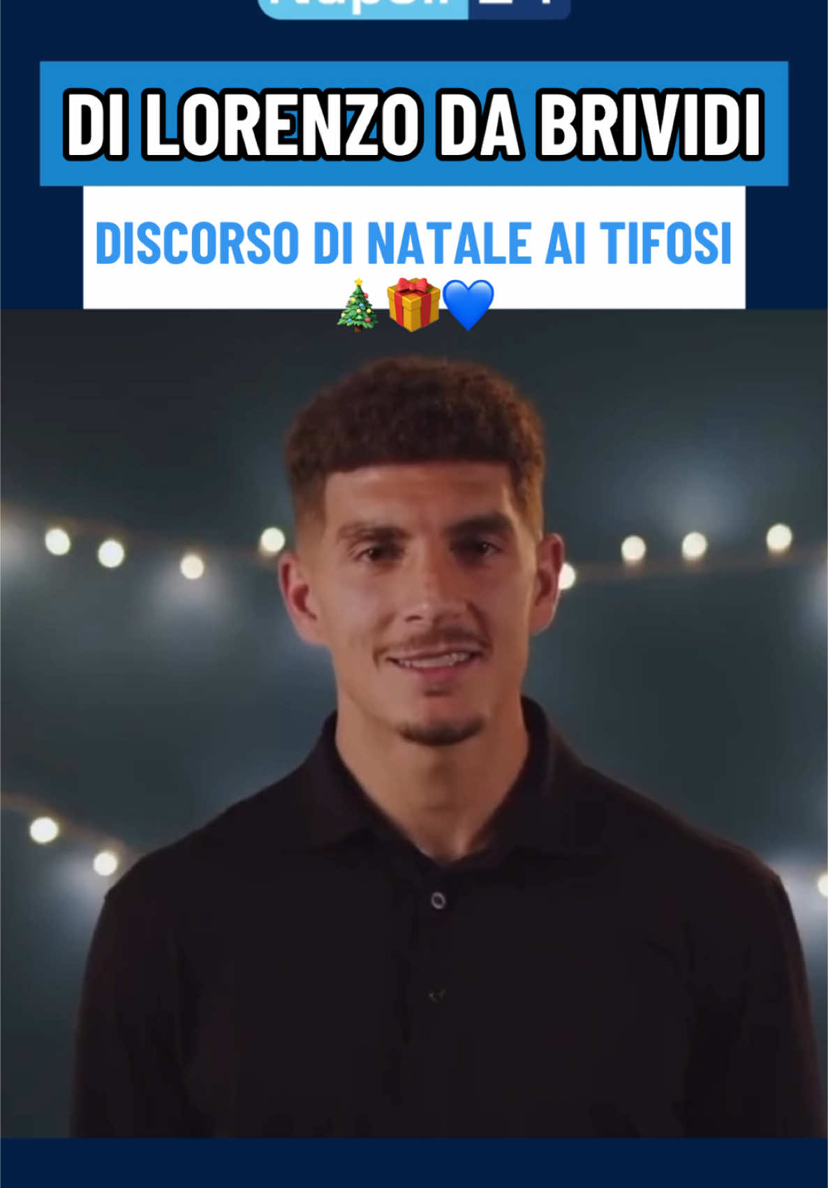 Giovanni #DiLorenzo, in rappresentanza di tutta la squadra del #Napoli, si è reso protagonista di una bella sorpresa fatta ad alcuni fortunati tifosi azzurri (metaforicamente a tutti): un discorso da brividi per augurare #BuonNatale… con una chicca finale 🎄🎁💙 #GiovanniDiLorenzo #Natale #CalcioNapoli24 #CN24 #CalcioNapoli 📹 @SSC Napoli 