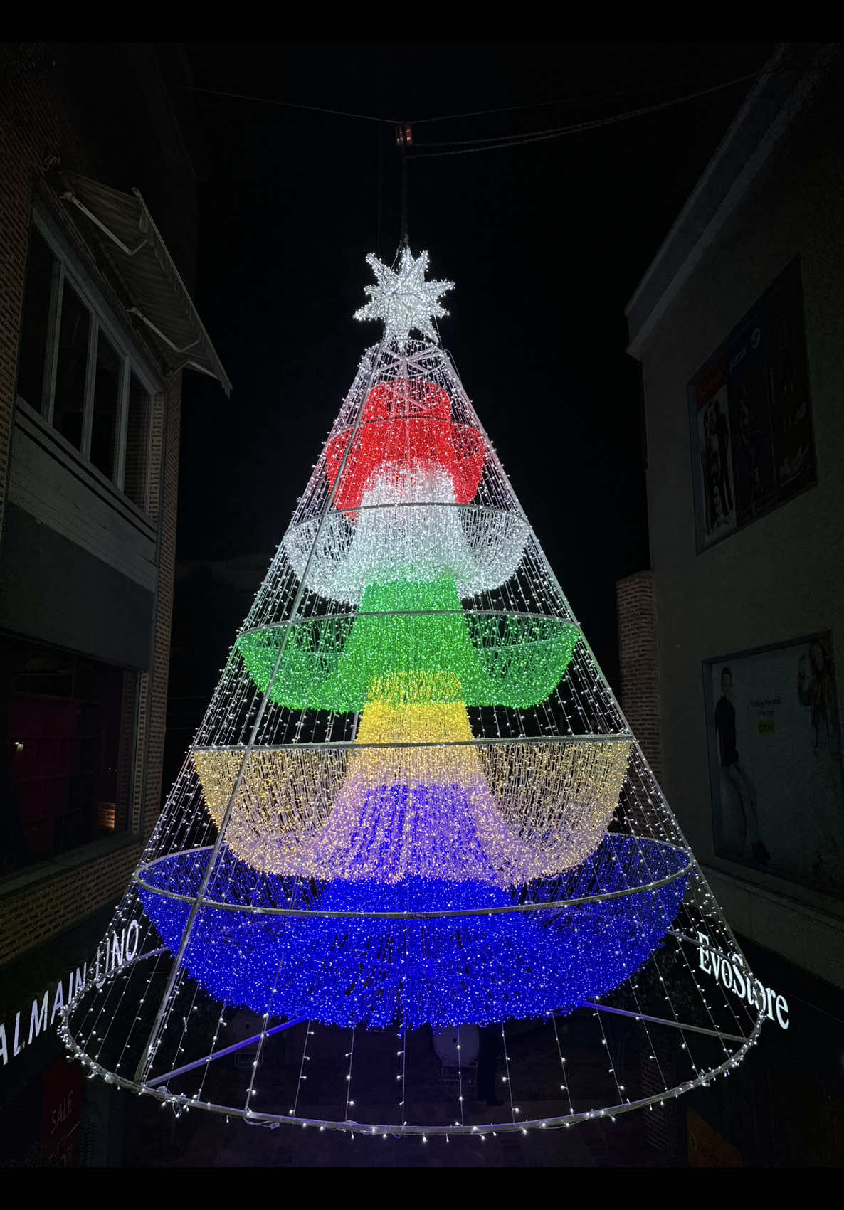 Come and experience the magic of Christmas with us! From dazzling decorations to festive events, delightful shopping, and delicious treats, LABIM Mall is the perfect place to celebrate and create joyful memories with your loved ones. #labimmall #christmas #christmasdecor #fyp