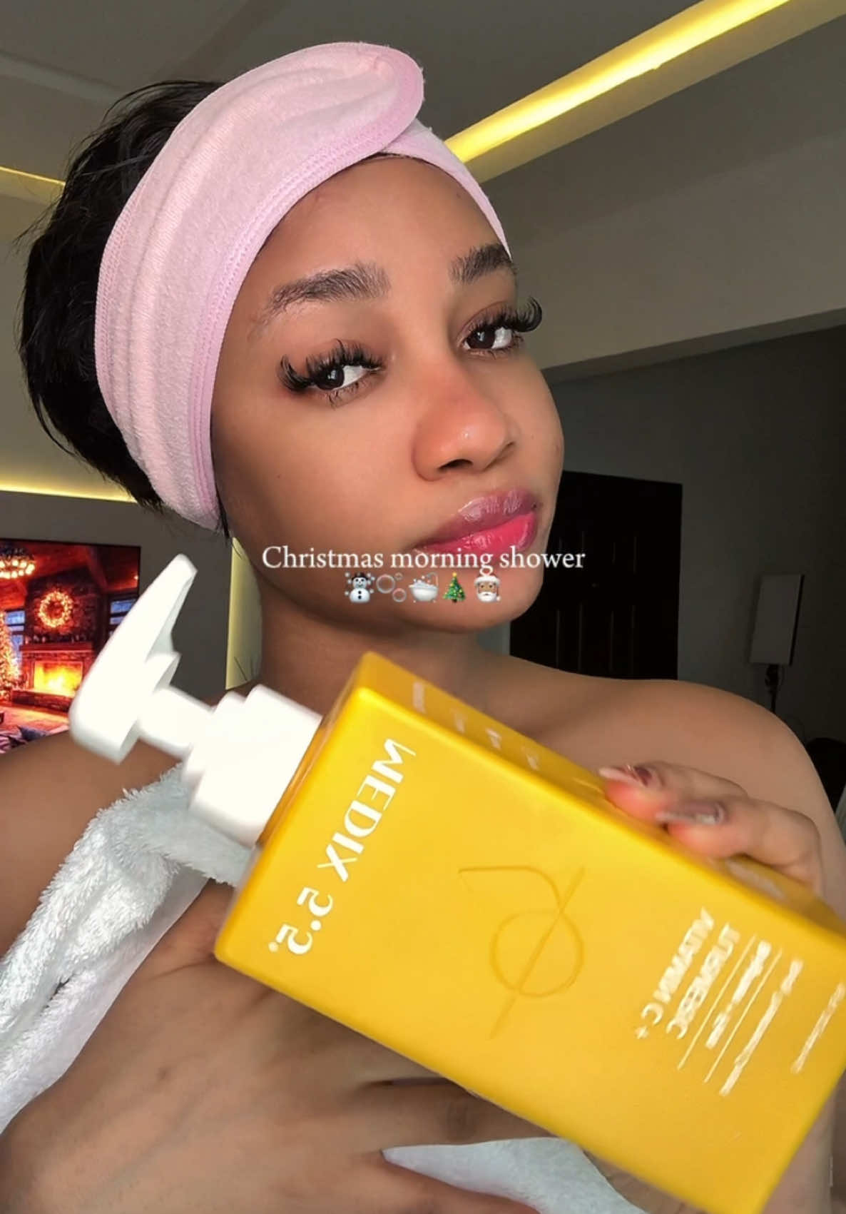 Merry Christmas Pookie 🫧🎄 Products used: @Dove Beauty & Personal Care bodywash & bar soap  @Advanced Clinicals vitamin c body scrub @Medix 5.5 Vitamin c lotion @anua_global Rice toner, Pdrn hyaluronic acid capsule, Niacinamide, Ceramide moisturizer @Betheskin Vita vita eye cream @SKIN1004 Official Official Centella ampoule @COSRX Official Official snail mucin #showertok #smellgoodfeelgood #bodycareroutine #bodycareproducts #selfcaretiktok #hygieneroutine #hygieneproducts #showerroutine #selfcareroutine  #creatorsearchinsights 