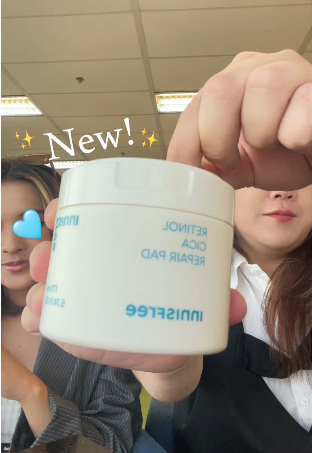 ✨New! Retinol Cica Repair Pad 🩵 บำรุงหน้าอย่างล้ำลึก พร้อมปรอบประโลมผิวอย่างอ่อนโยน ใช้คู่กับ Green Tea Seed Serum เพื่อเพิ่มความชุ่มชื้นให้ผิว 🎄 เซตจับคู่! โปร 12.12 นี้เท่านั้น #INNISFREE #INNISFREEThailand #TikTokshop #tiktokshopช้อปกันวันเงินออก #เซรั่มชาเขียวINNISFREE #RetinolCicaPad 