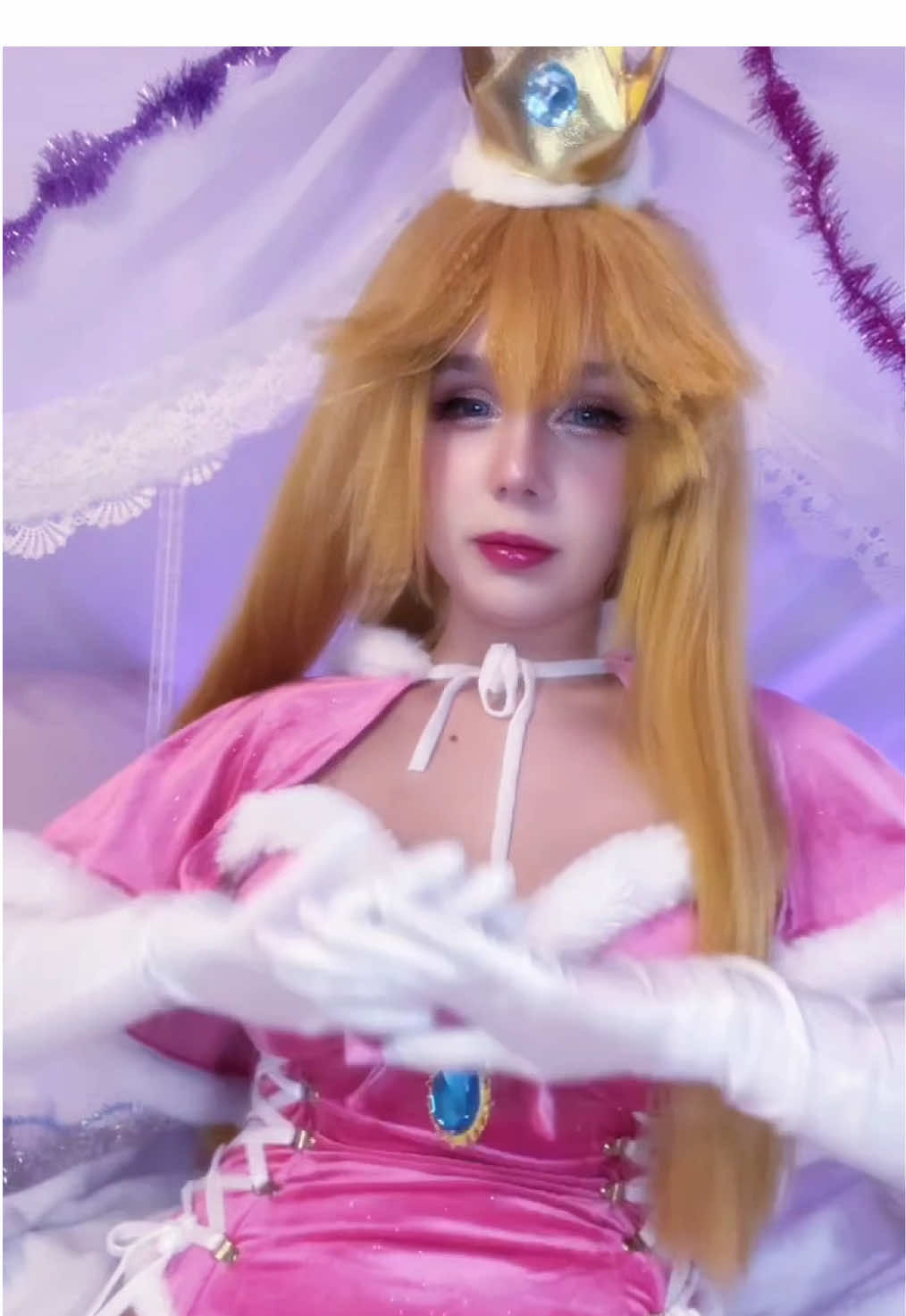 #peach #peachcosplay #mobbunny #cosplaydance #xmascosplay #christmascosplay 