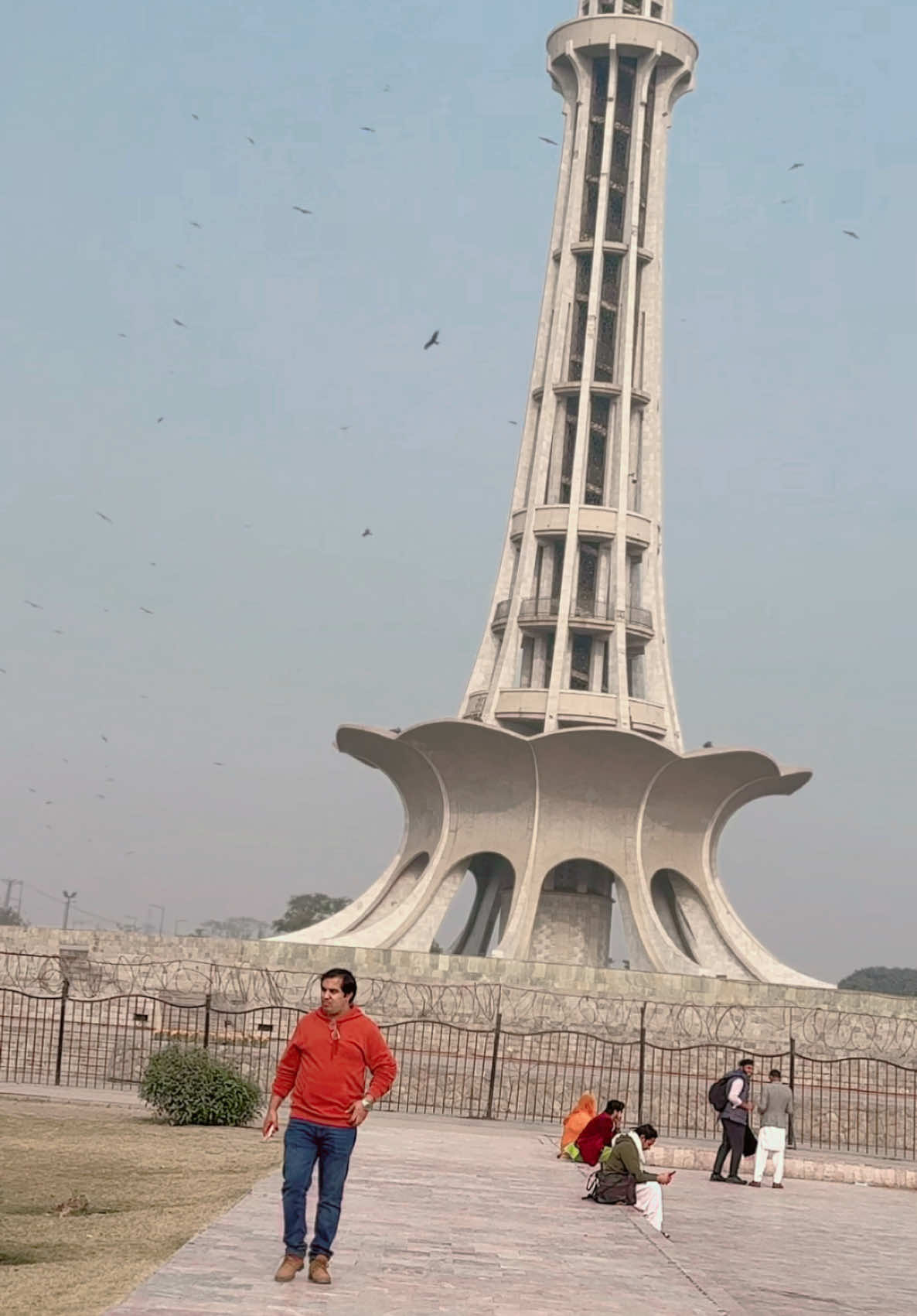 At Minar e Pakitan where history echoes #inspectorcustoms #inspectormalik 