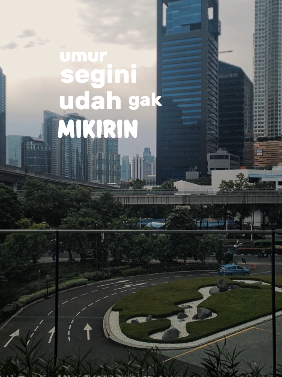 Yang ga kemana-man akhir tahun, adakah? #lrt #trinitytower 