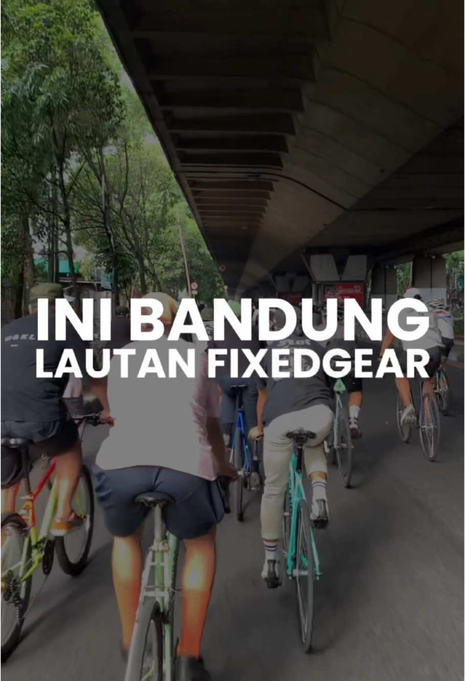 BANDUNG LAUTAN FIXEDGEAR!🔥 Setelah Jakarta, sekarang lanjut Trackend’24 Bandung yang diadakan oleh @fnfbandung menjadi agenda baru untuk teman-teman fixie di penghujung tahun 2024 ini. Acara ini dikemas dengan simpel dan sederhana, karena tujuannya adalah untuk silaturahmi dan membangkitkan kembali scene fixedgear di Kota Bandung🔥  Acara yang luar biasa, solid!👏🏻 🎥 : @xpanjiprwntx  #fixedgear #fixie #trackend #trackend24 