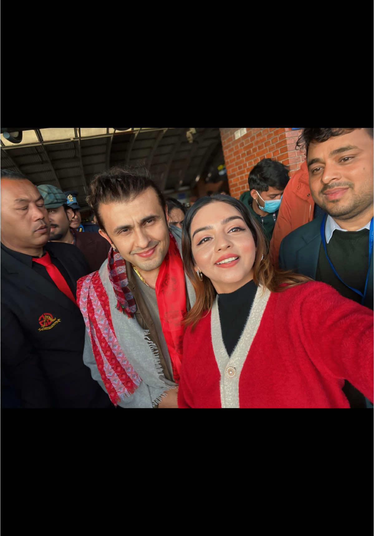 Welcome to Nepal one of the favourite Singer #sonunigam 🥰#fyp #aaisha 