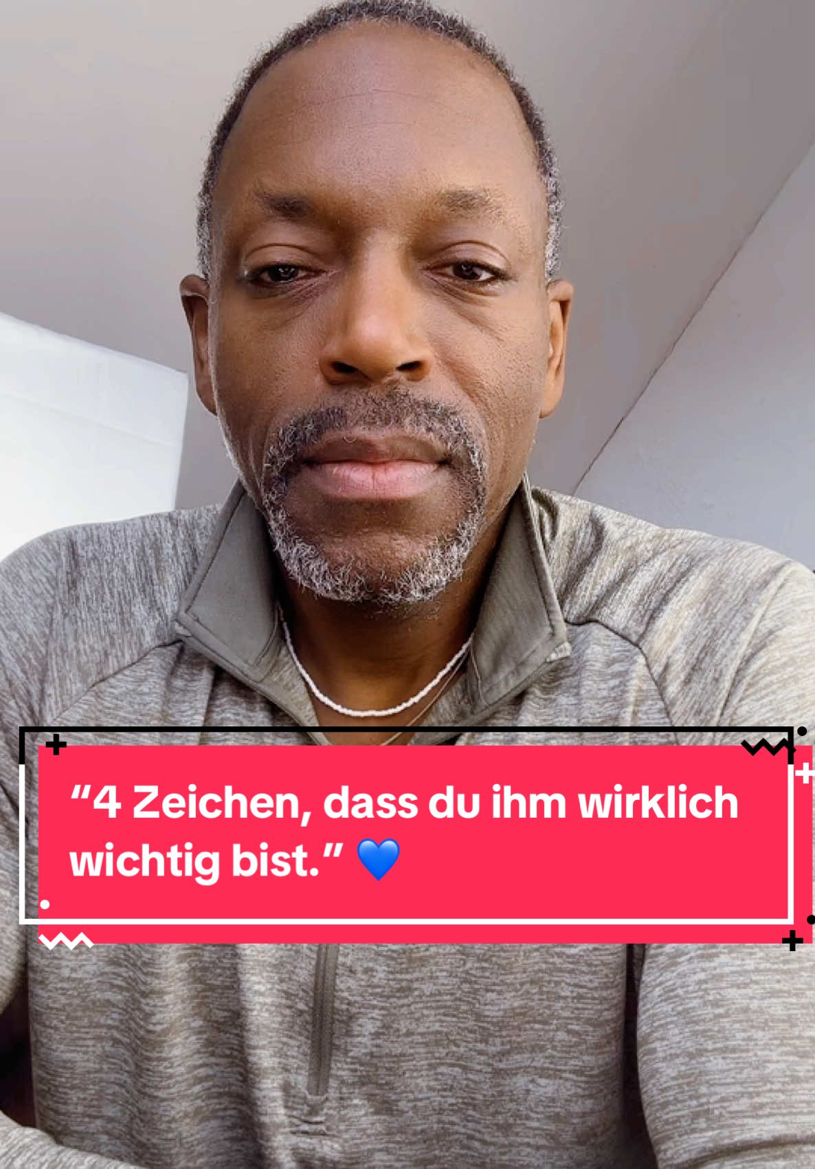 “4 Zeichen, dass du ihm wirklich wichtig bist.” 💙 Manchmal ist es schwer, zu erkennen, wie viel du ihm bedeutest – aber achte auf diese Zeichen: 1️⃣ Er fragt nach. Er will wissen, wie es dir geht, was dich beschäftigt und ob er dir helfen kann. Er interessiert sich wirklich für dich. 2️⃣ Er ist ein Overthinker. Er denkt über alles nach – vielleicht zu viel. Das liegt daran, dass er dich nicht enttäuschen will. Deine Meinung ist ihm wichtig. 3️⃣ Er nimmt sich die Dinge zu Herzen. Wenn du traurig bist oder etwas sagst, das ihn trifft, beschäftigt es ihn lange. Er möchte, dass du glücklich bist. 4️⃣ Er regt sich auf. Nicht, weil er wütend ist, sondern weil er sich sorgt. Seine Emotionen zeigen, dass du ihm nicht egal bist. Glaub mir, wenn er diese Dinge tut, dann bist du ihm wichtig. 👉  Erkennst du diese Zeichen bei jemandem in deinem Leben? Schreib in die Kommentare, welches Verhalten dich erkennen lässt, dass du jemandem wirklich am Herzen liegst! 💬✨ 🔗 Möchtest du mehr über Beziehungen und emotionale Intelligenz erfahren? Werde Teil unserer Skool-Community – lerne, wie du echte Verbindungen erkennst und pflegst. Link in meiner Bio! 🌿 #ErLiebtDich #WahreLiebeErkennen #SkoolCommunity #Beziehungstipps #EmotionaleIntelligenz #DuBistWichtig #Overthinker #LiebeUndVertrauen #MännerVerstehen #AchtsamkeitInDerLiebe