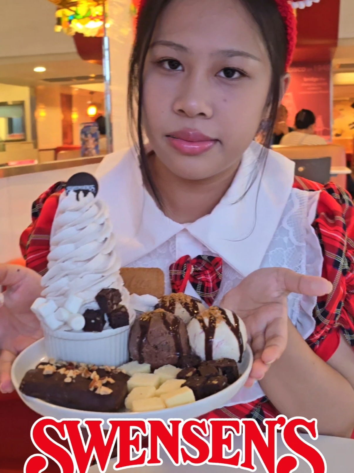 ไปกินเมนู นูเทลล่า ที่สเวนเซ่นกัน #swensen #น้องนะโมkidsplay 