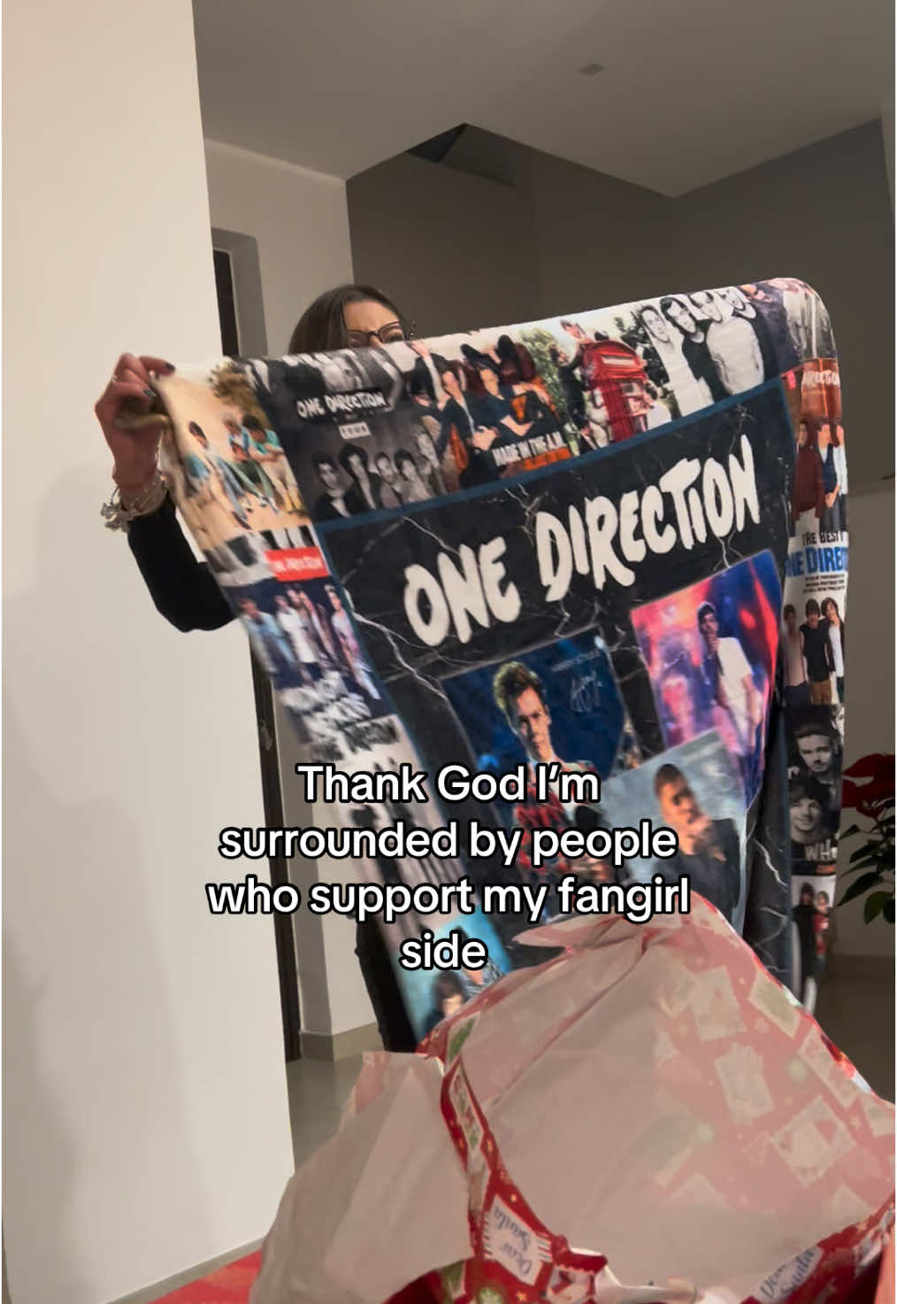 Thanks to my lil sis #onedirection #harrystyles #zaynmalik #louistomlinson #niallhoran #liampayne #1dtiktok #fangirl #relatable 